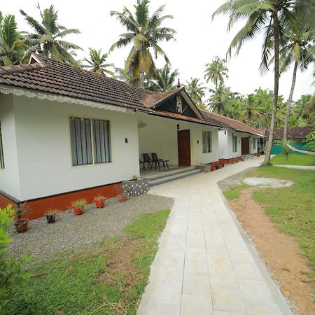 Prakruthi Residency Munroeisland Apartman Mundrothuruth Kültér fotó