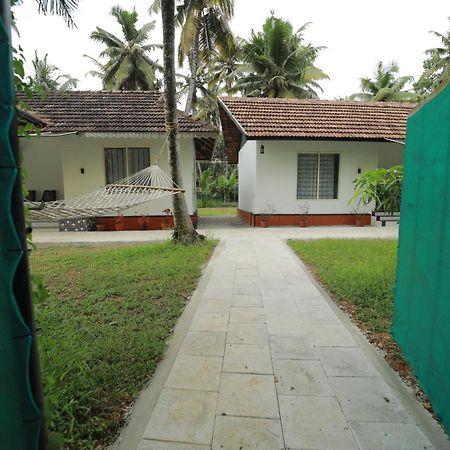 Prakruthi Residency Munroeisland Apartman Mundrothuruth Kültér fotó