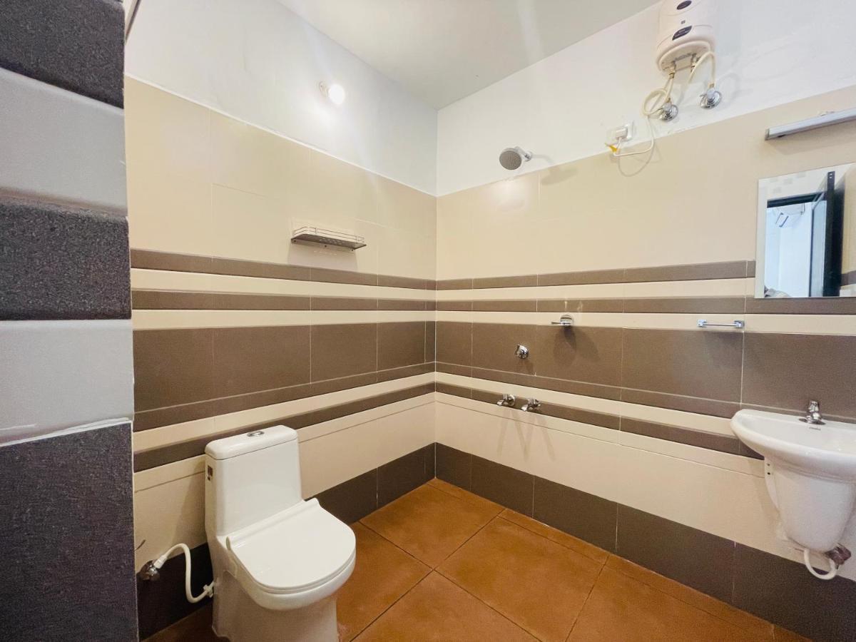 Prakruthi Residency Munroeisland Apartman Mundrothuruth Kültér fotó