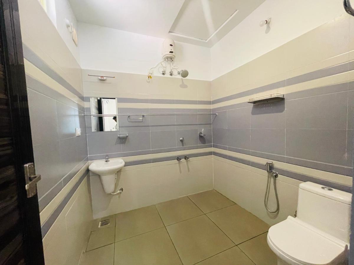 Prakruthi Residency Munroeisland Apartman Mundrothuruth Kültér fotó