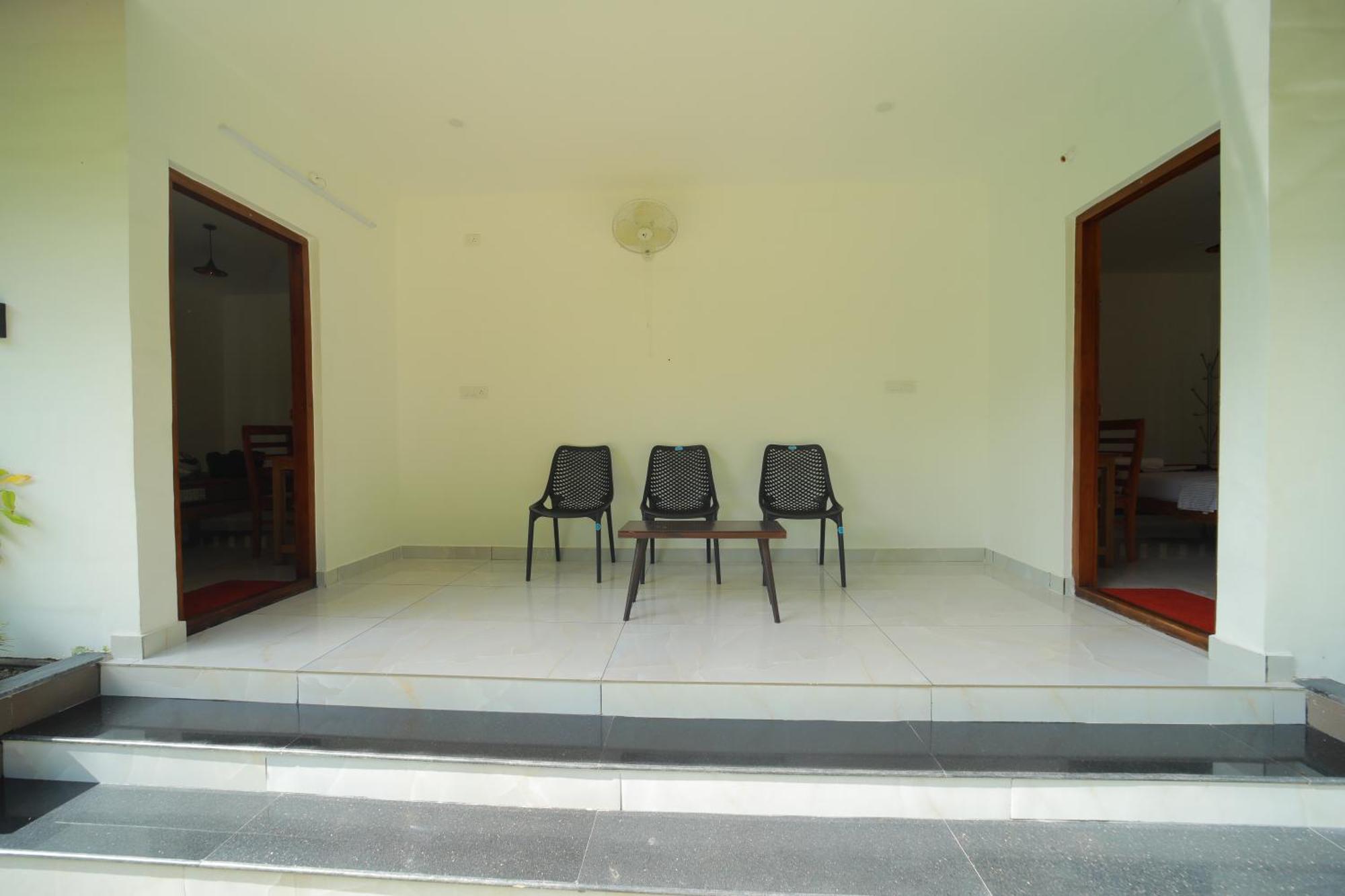 Prakruthi Residency Munroeisland Apartman Mundrothuruth Kültér fotó