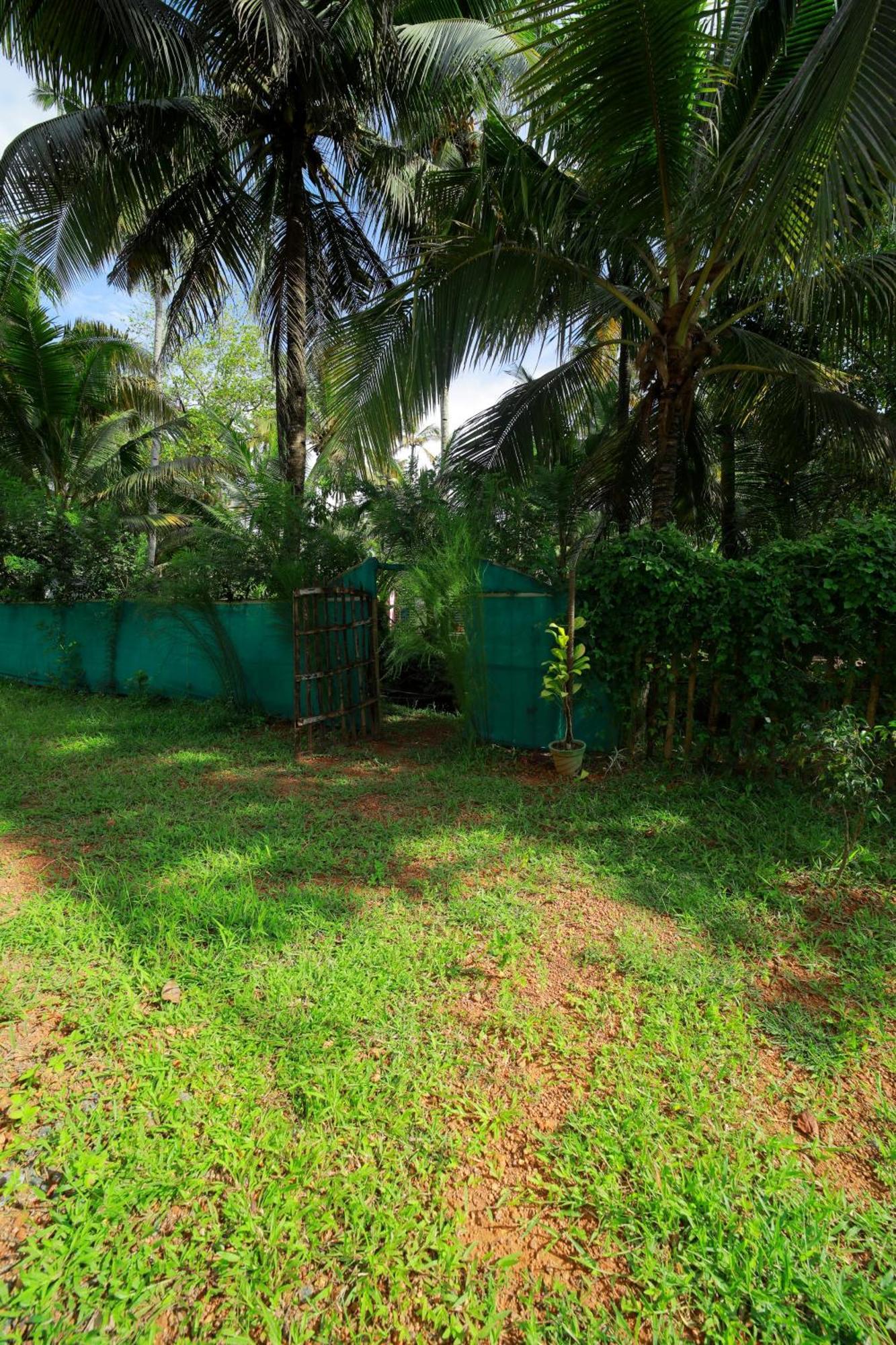 Prakruthi Residency Munroeisland Apartman Mundrothuruth Kültér fotó