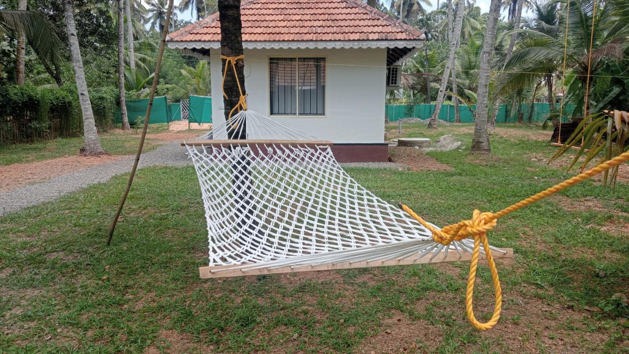 Prakruthi Residency Munroeisland Apartman Mundrothuruth Kültér fotó