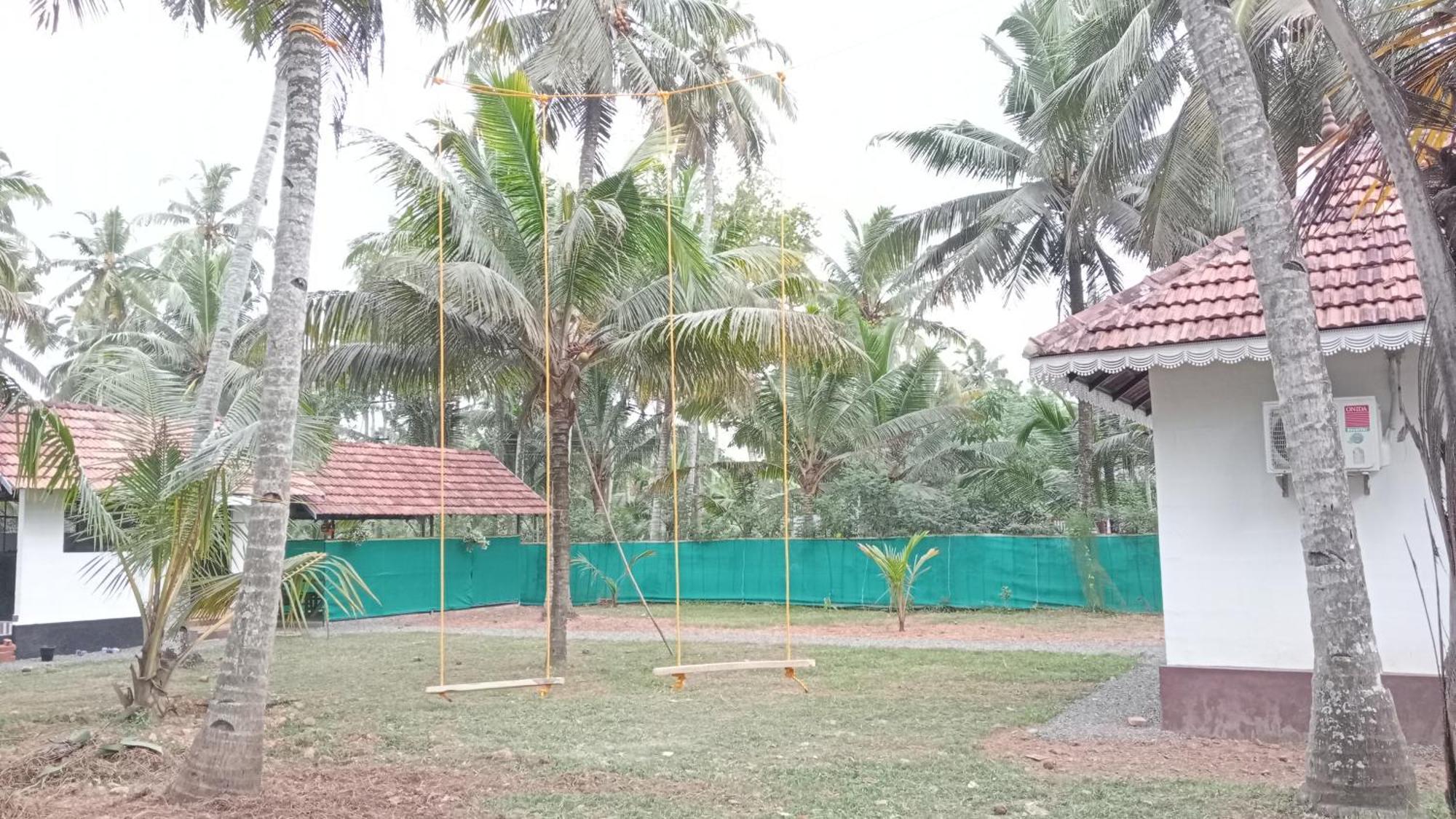 Prakruthi Residency Munroeisland Apartman Mundrothuruth Kültér fotó