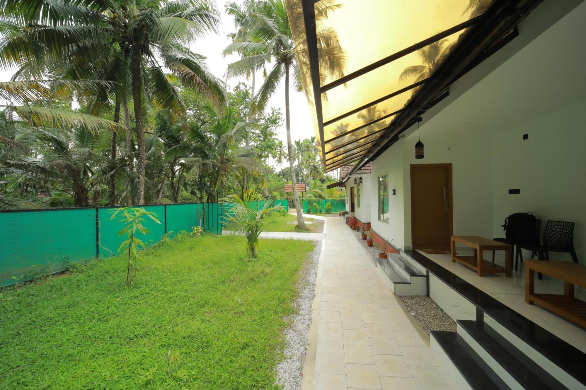Prakruthi Residency Munroeisland Apartman Mundrothuruth Kültér fotó